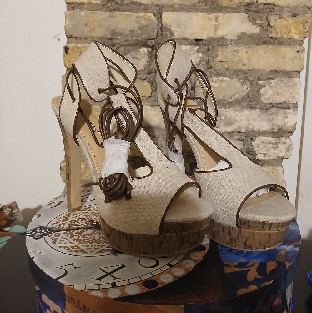 Elegant Cream Platform Wedges